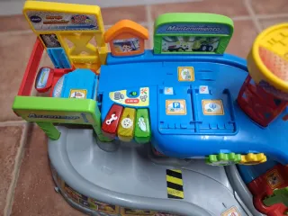 Garaje VTech con coches musicales