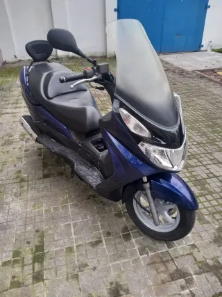 Suzuki Burgman 150 uh