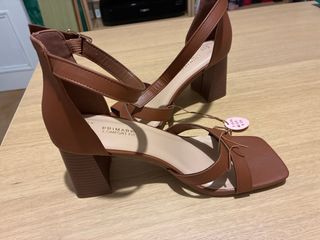 Sandalias marrones Primark talla 40