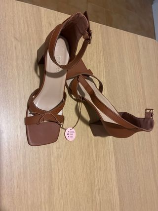 Sandalias marrones Primark talla 40