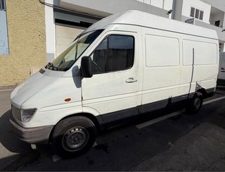 Mercedes-Benz 312 1999