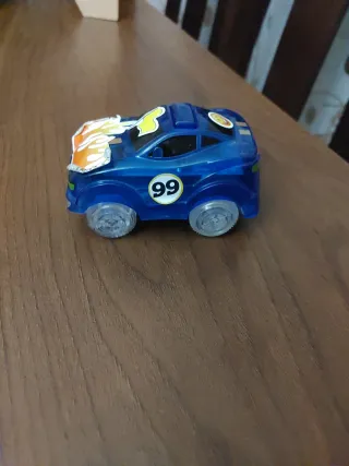 Pista de coches de juguete multicolor