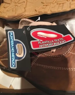 Zapatos de seguridad marrones