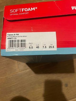 Zapatillas Puma Negras y Plateadas