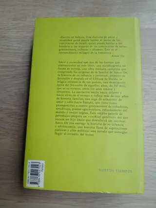 Una historia de amor y oscuridad  y El mismo mar