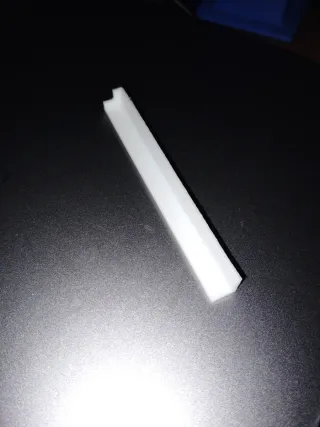 Protector esquina rodapié blanco