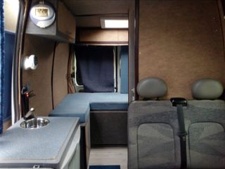 Renault Master 2006 camperizada y homologada.