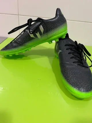 Botas de fútbol Adidas Messi Tacos