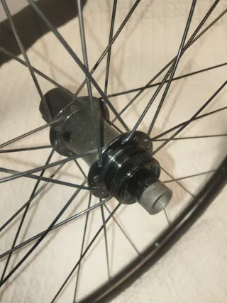 Rueda trasera SYNCROS 700 Disco Centerlock