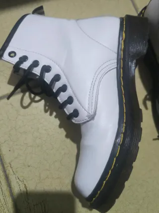 Stivaletti bianchi n. 37