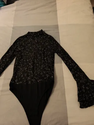 Body negro transparente plata manga ancha