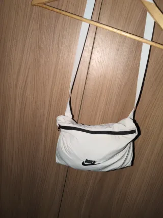 Cortavientos Nike Negro y Azul