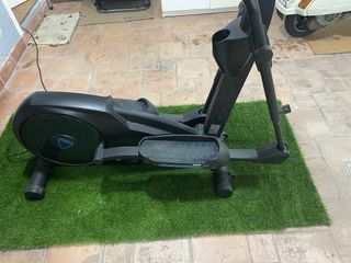 Bicicleta elíptica negra