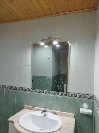 Mueble de baño con espejo