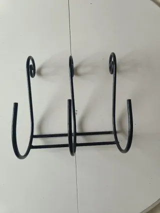 Percha de hierro forjado decorativa