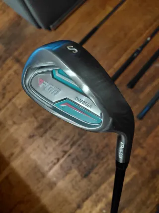 Set de Palos de Golf y Bolsa Roja