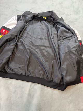 Chaqueta Ferrari F1 Roja Blanca y Negra Vintage XL