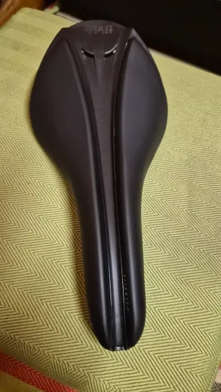 Sillín Fizik Aliante R1 Carbon