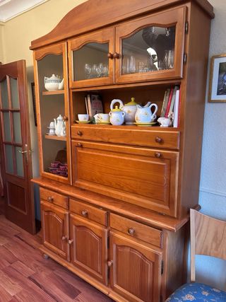 Aparador madera maciza con vitrina