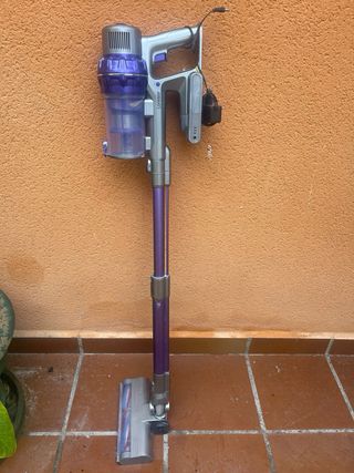 Aspiradora a batería morada