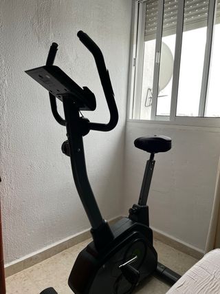 Bicicleta Estática Tunturi Cardio Fit B30