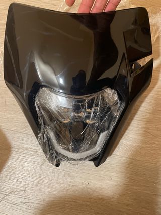 Faro LED Moto Universal Beta Negro