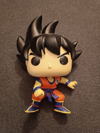 Funko Pops sin caja pero en perfecto estado.
