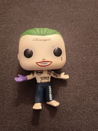 Funko Pops sin caja pero en perfecto estado.