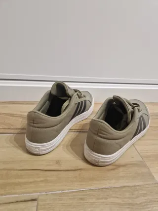 Zapatillas Adidas 43 1/3 - Usadas pero poco