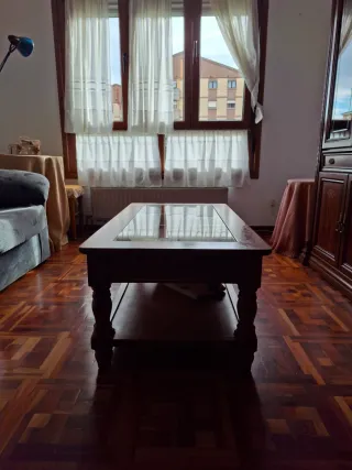 Muebles de salón madera oscura