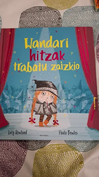 Wandari hitzak trabatu zaizkio