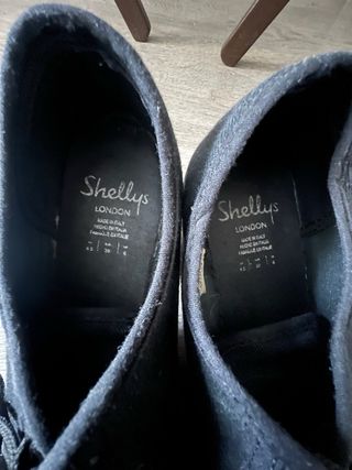 Zapatos plataforma negros con cordones y talón