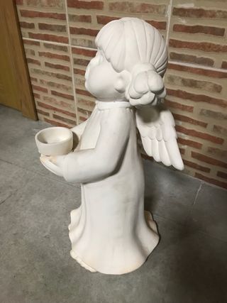 Figura Ángel Escayola