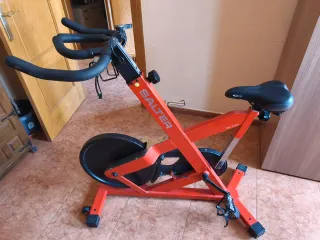 Bicicleta Estática Salter M-744 Naranja