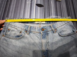 Bermuda vaquera hombre azul