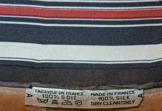 Foulard Hermes Seta Ouvertures et Tenues