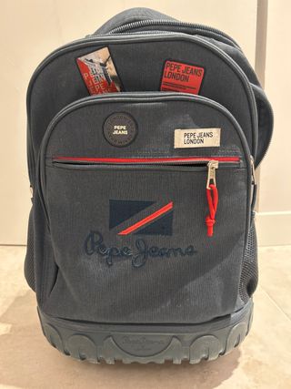 Mochila Pepe Jeans Azul con detalles rojos