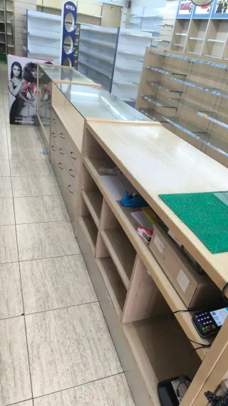 EXPOSITORES ESTANTERIAS MOSTRADORES LEJAS