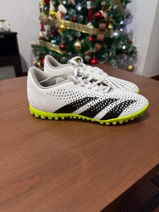 Zapatos de fútbol Puma negros