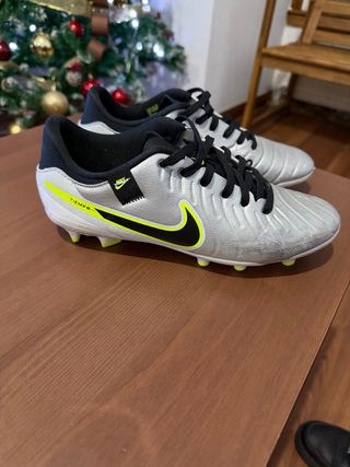 Zapatos de fútbol Puma negros