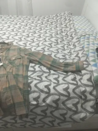 Camisa a cuadros marrón y verde