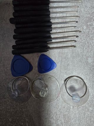 Set Cacciaviti e Plettri