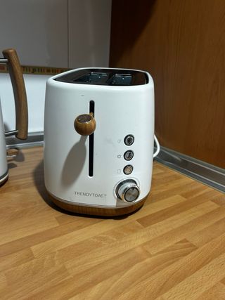 Hervidor y Tostadora Cecotec