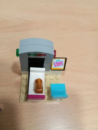 LEGO Jet Privado con Figuras y Accesorios