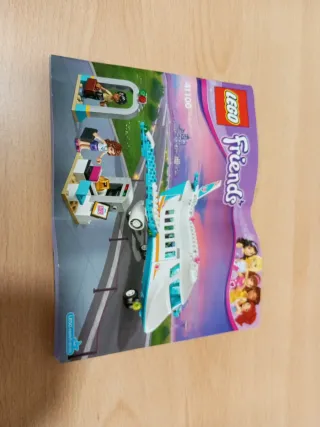 LEGO Jet Privado con Figuras y Accesorios