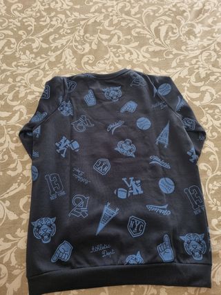 Sweatshirt Primark estampado azul e preto