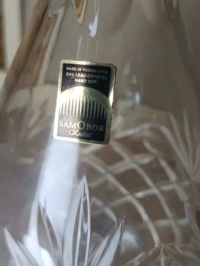 Decantador de cristal tallado Samobor