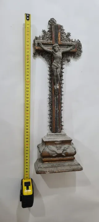 Cristo de mesa antiguo