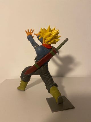 Figura Dragon Ball Trunks Banpresto