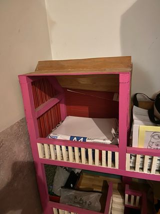 Casita de madera hecha a mano